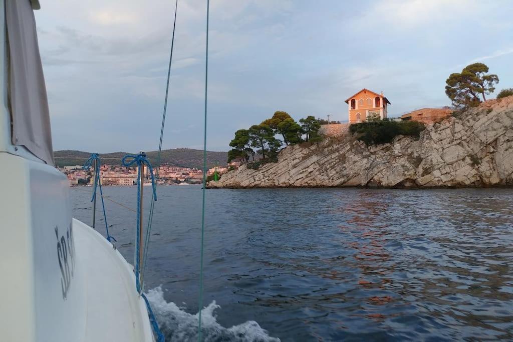 Villa Kuca Za Odmor Eni **** Šibenik Exterior foto